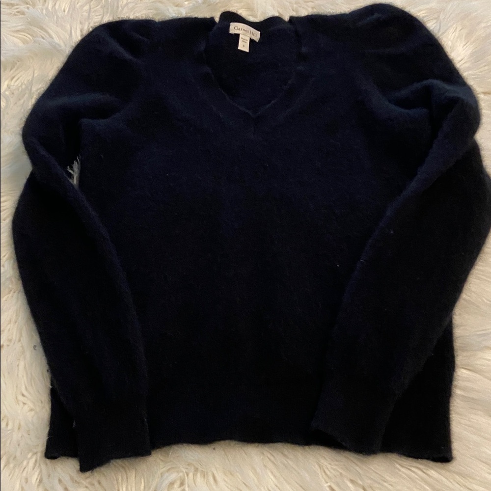 Garnet Hill Classic Black V-Neck Sweater 100% Cashmere length 21” bust 30” - Picture 7 of 8